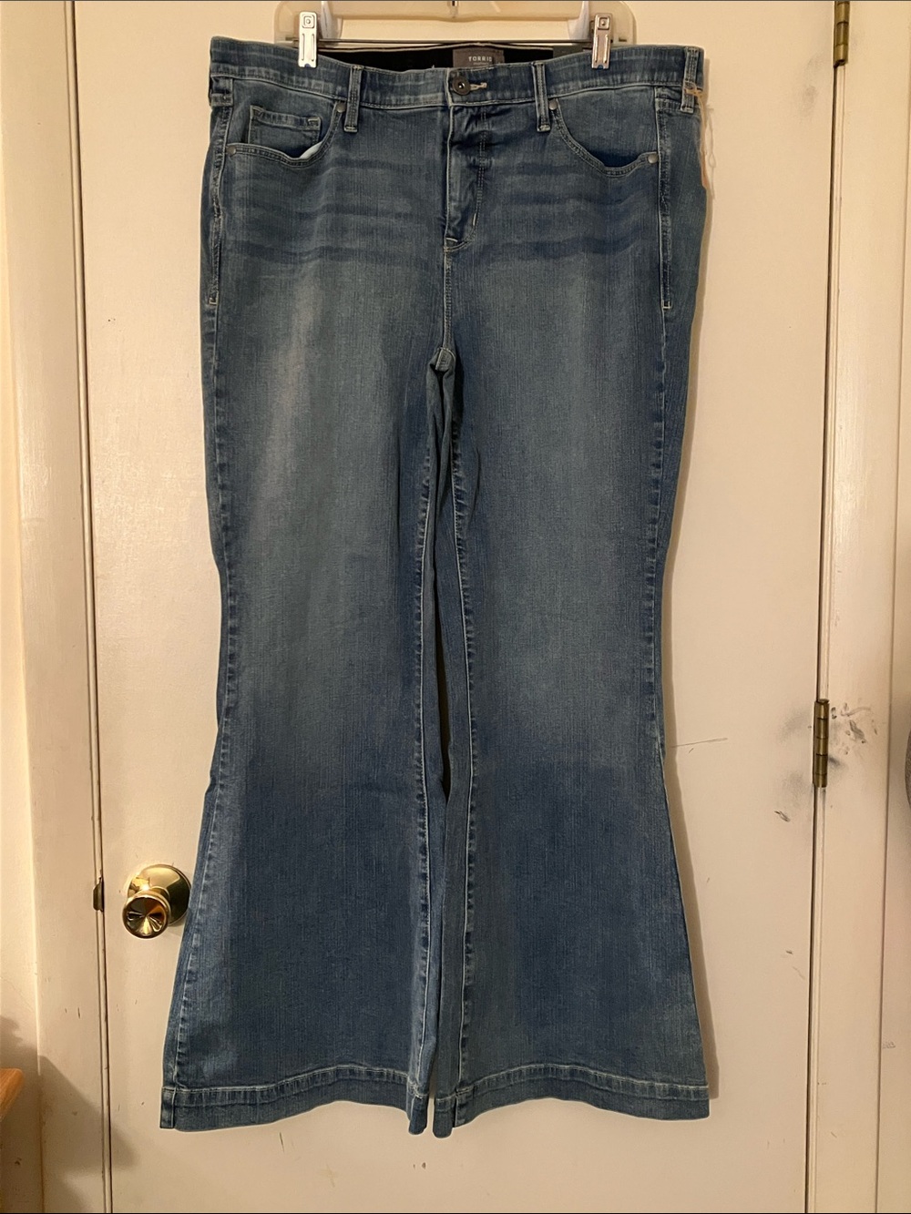 Torrid Size 14R Sky High Flare Vintage Stretch Jeans NWT